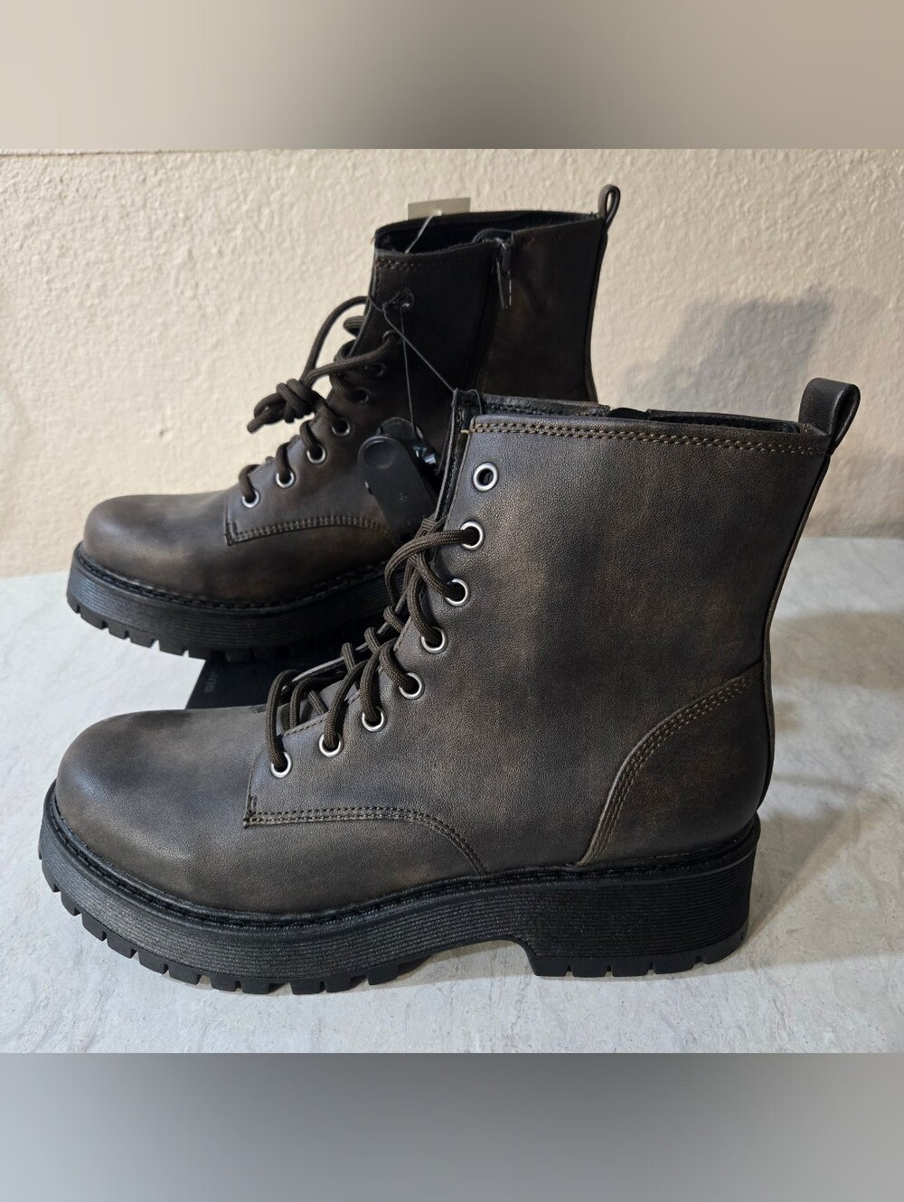 NWT No Boundaries Womens Lace-Up Combat Boots -